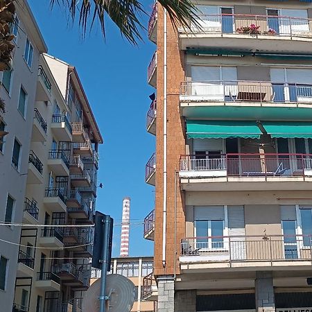Vado Sul Mare Apartment วาโด ลีกูเร ภายนอก รูปภาพ